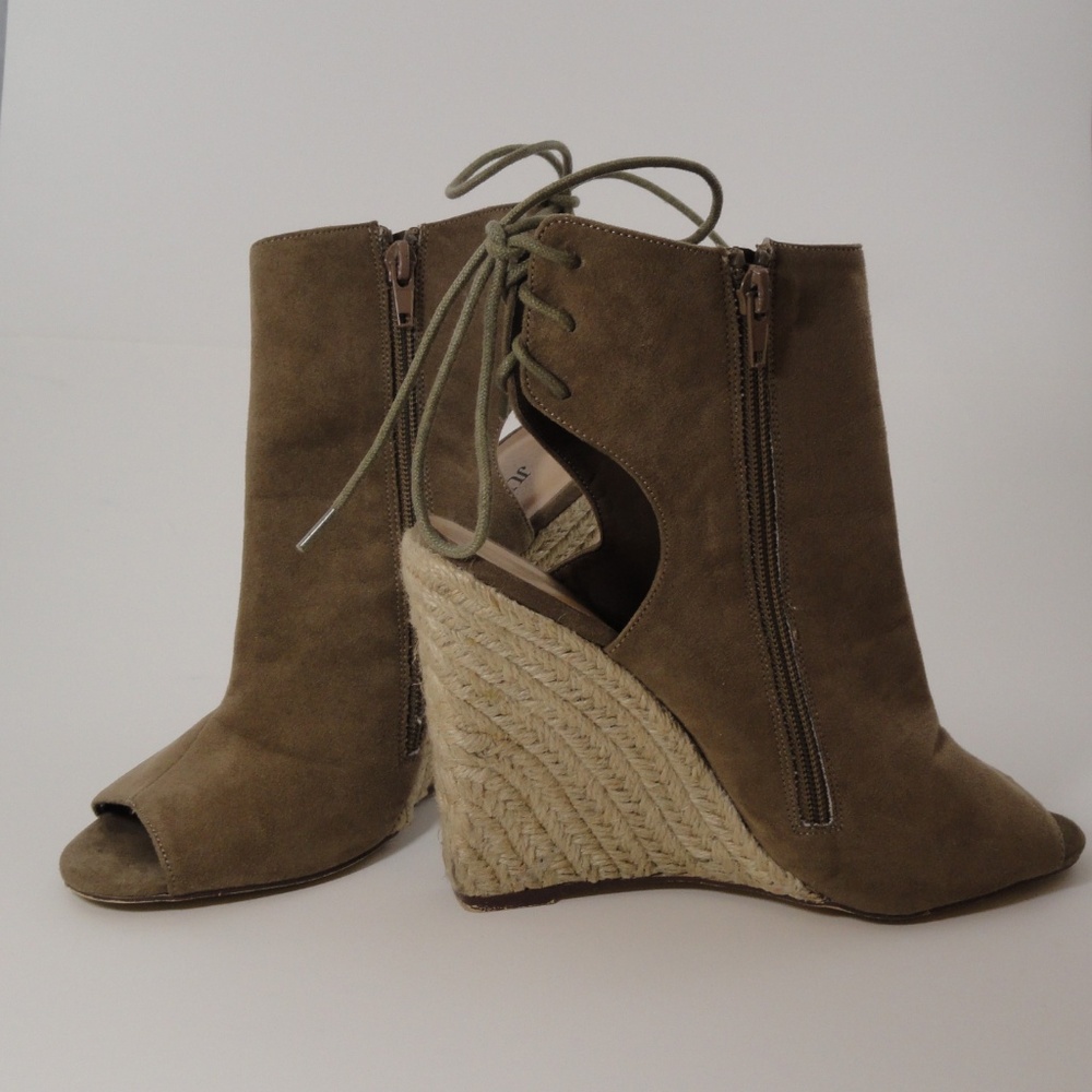 Wedge Open toe Cut out Heeled Wedge Sandal